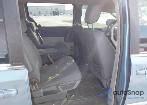 2010 Chrysler Town & Country Touring из США, поврежденный, VIN 2A4RR5D16AR230186